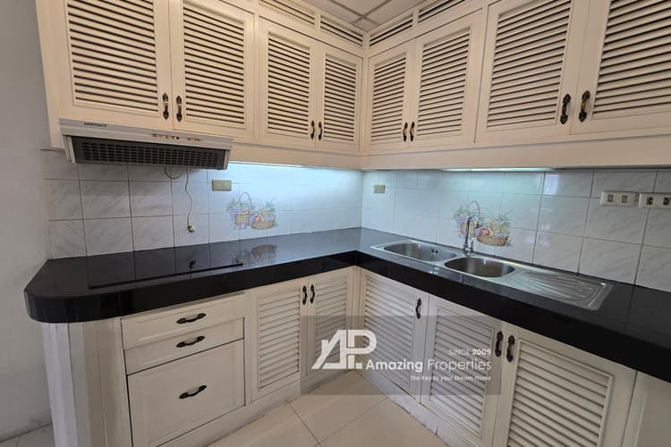 3 bedroom Crystal Garden (18)-9320