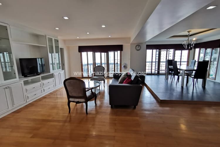 Royal-Castle-3-bedroom-2-1655